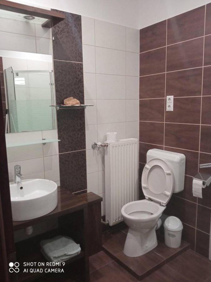 Ferienwohnung Besenyei Apartman Sárvár Exterior foto